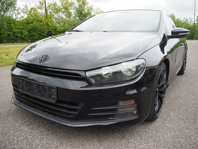 Volkswagen Scirocco 2.0 TSI SPORT 147 KW +  CHIP